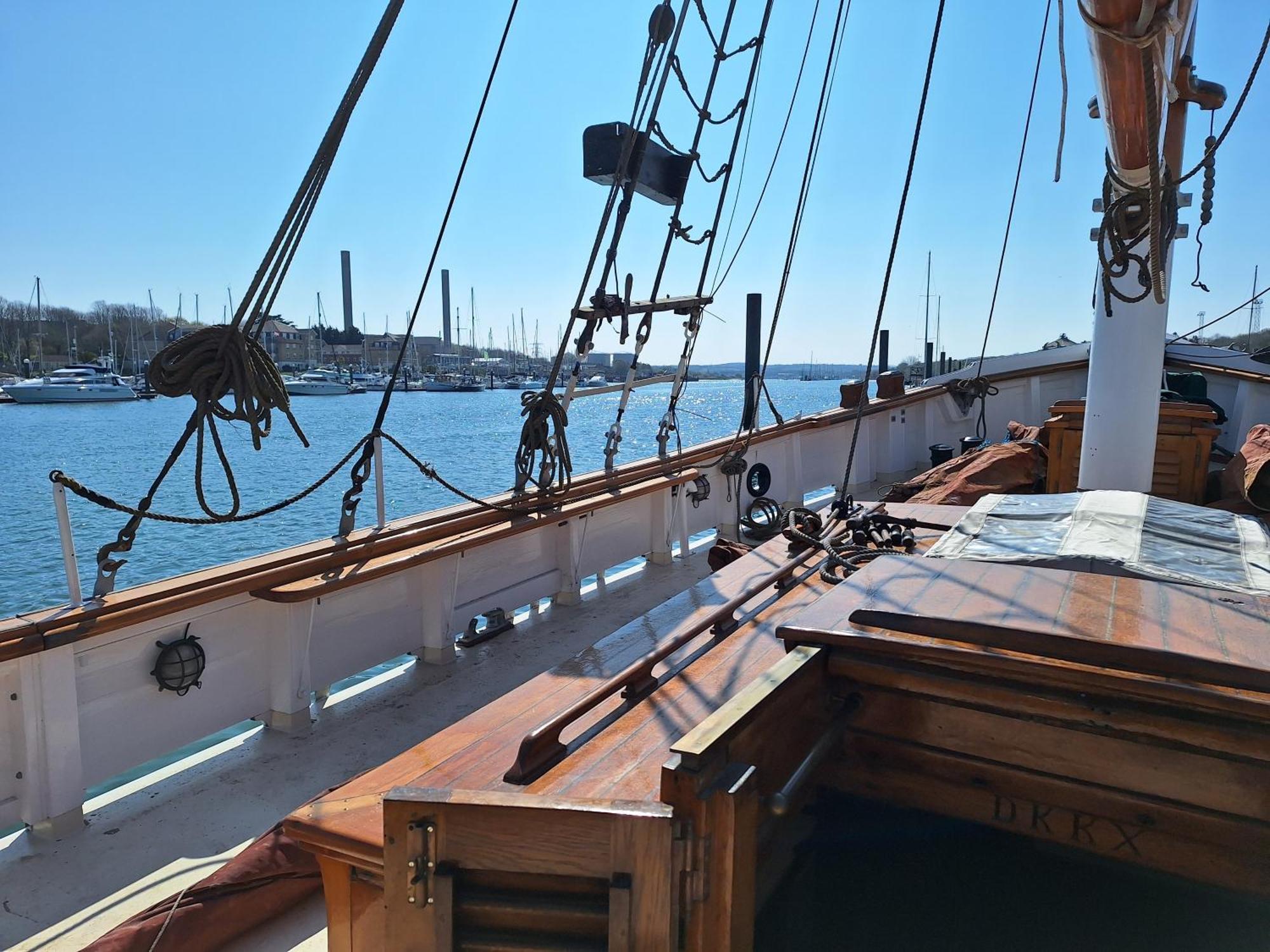 Historic Wooden Ship 'Ursula' East Cowes Zewnętrze zdjęcie