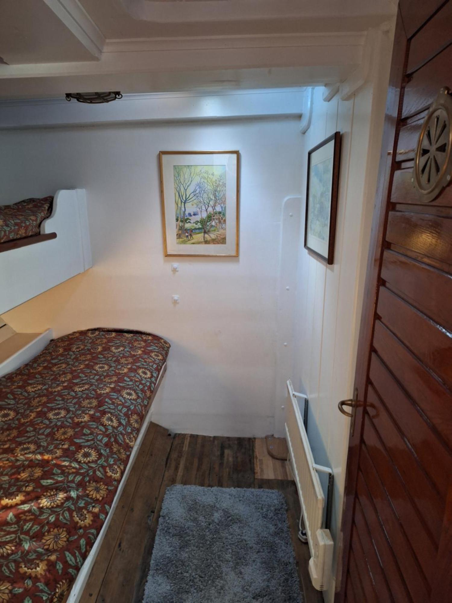 Historic Wooden Ship 'Ursula' East Cowes Zewnętrze zdjęcie